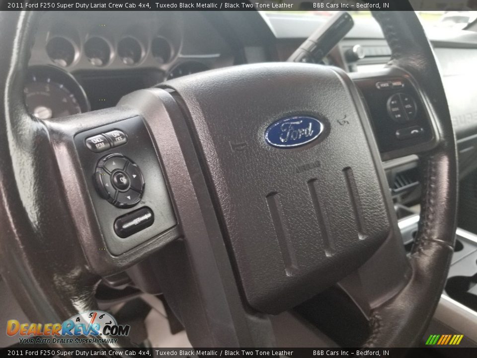 2011 Ford F250 Super Duty Lariat Crew Cab 4x4 Tuxedo Black Metallic / Black Two Tone Leather Photo #23