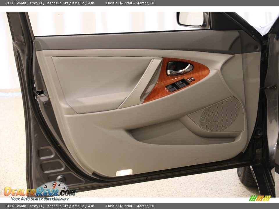 2011 Toyota Camry LE Magnetic Gray Metallic / Ash Photo #4