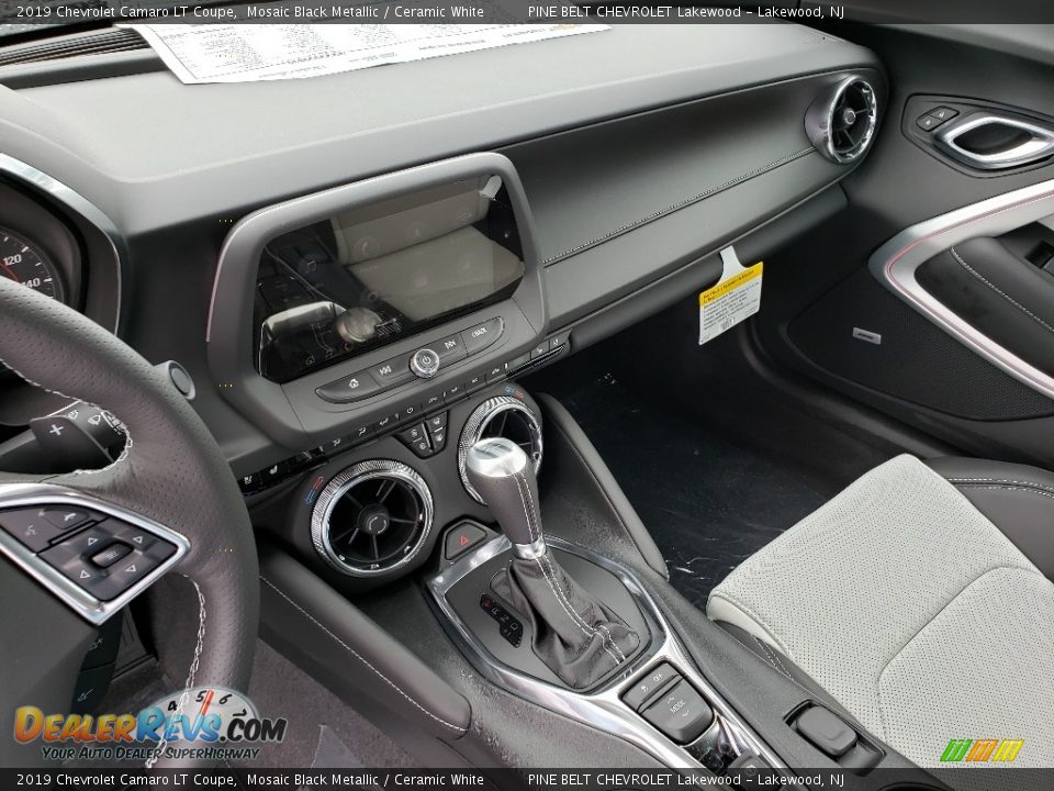 Dashboard of 2019 Chevrolet Camaro LT Coupe Photo #10