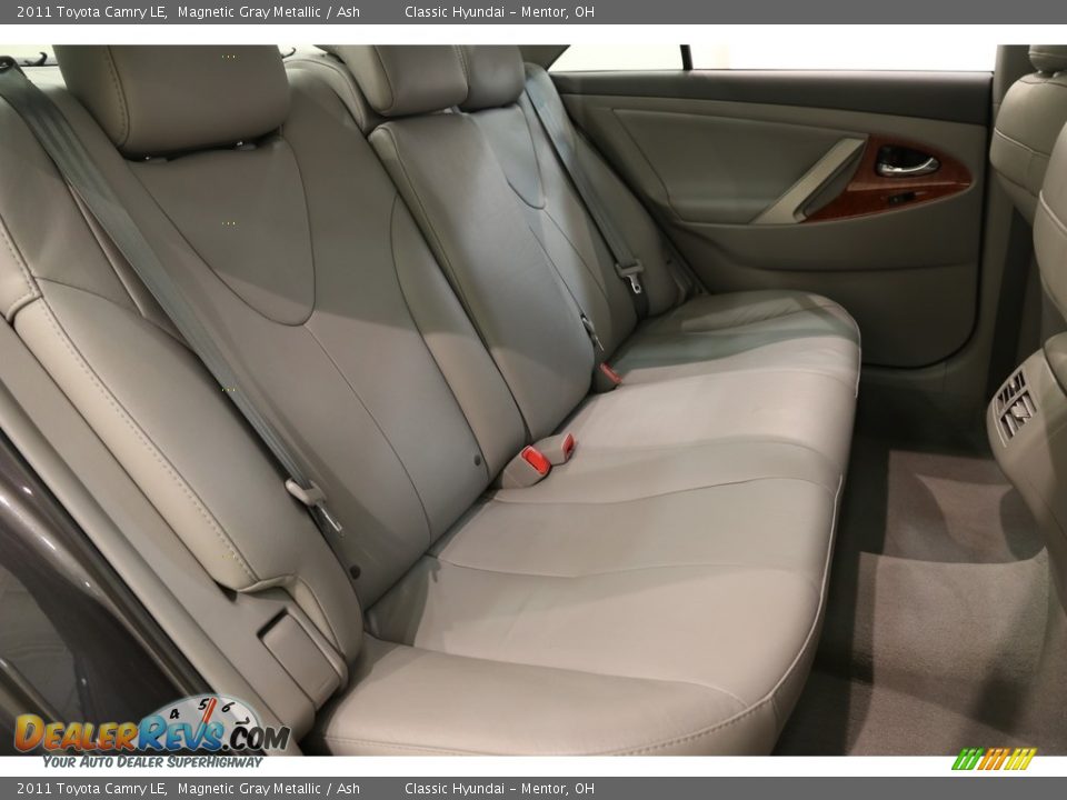 2011 Toyota Camry LE Magnetic Gray Metallic / Ash Photo #18