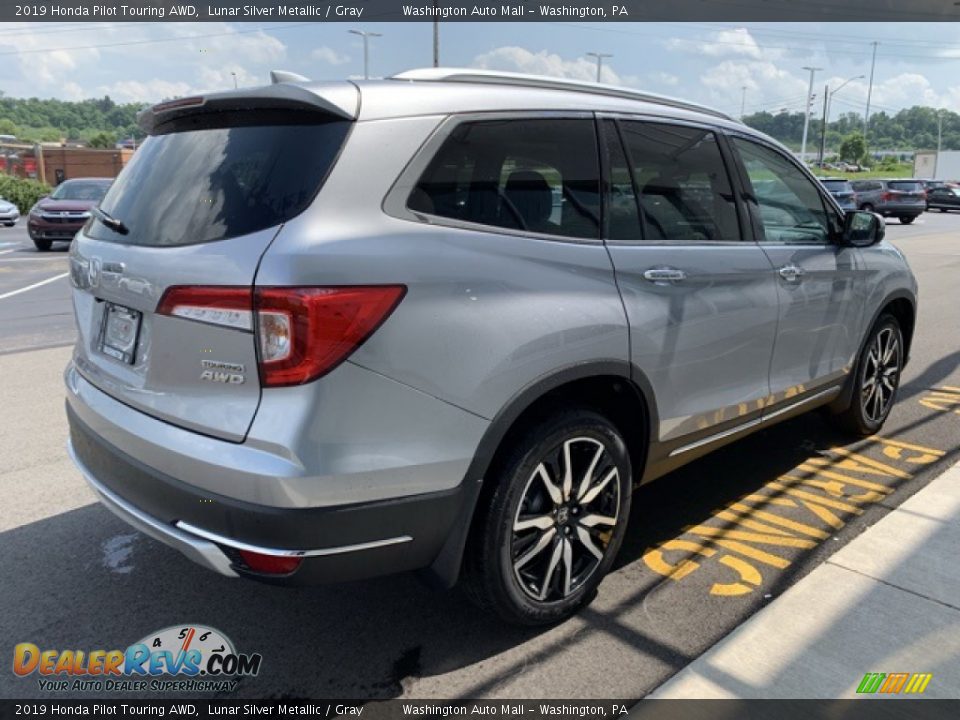 2019 Honda Pilot Touring AWD Lunar Silver Metallic / Gray Photo #5