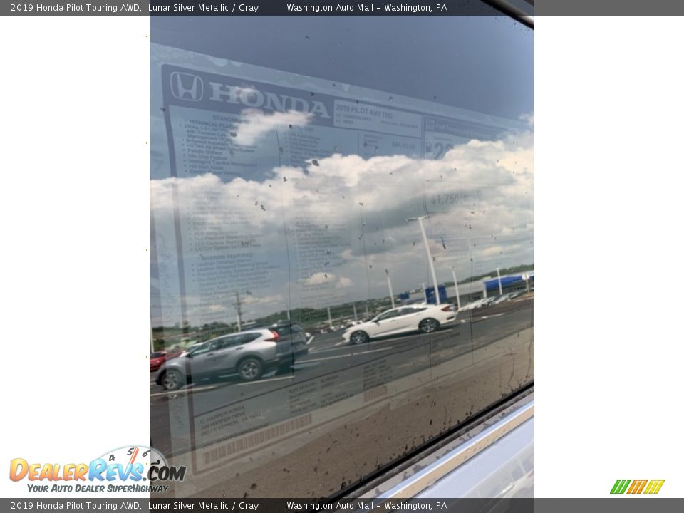 2019 Honda Pilot Touring AWD Lunar Silver Metallic / Gray Photo #15