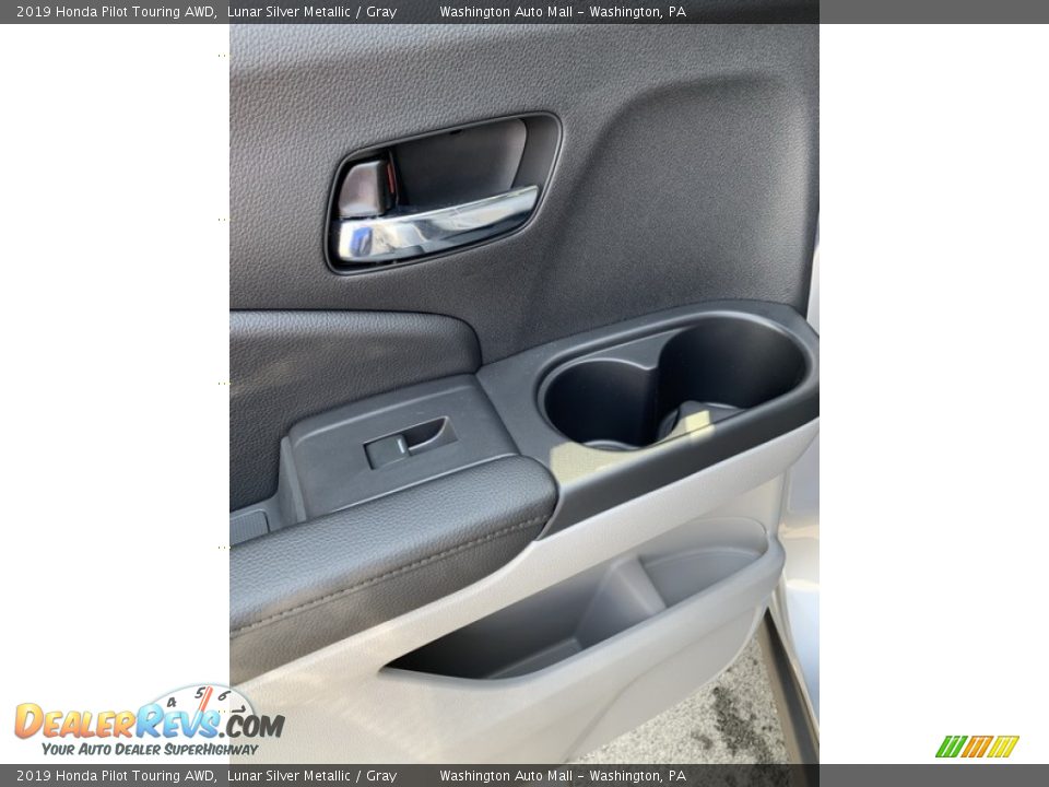 2019 Honda Pilot Touring AWD Lunar Silver Metallic / Gray Photo #17
