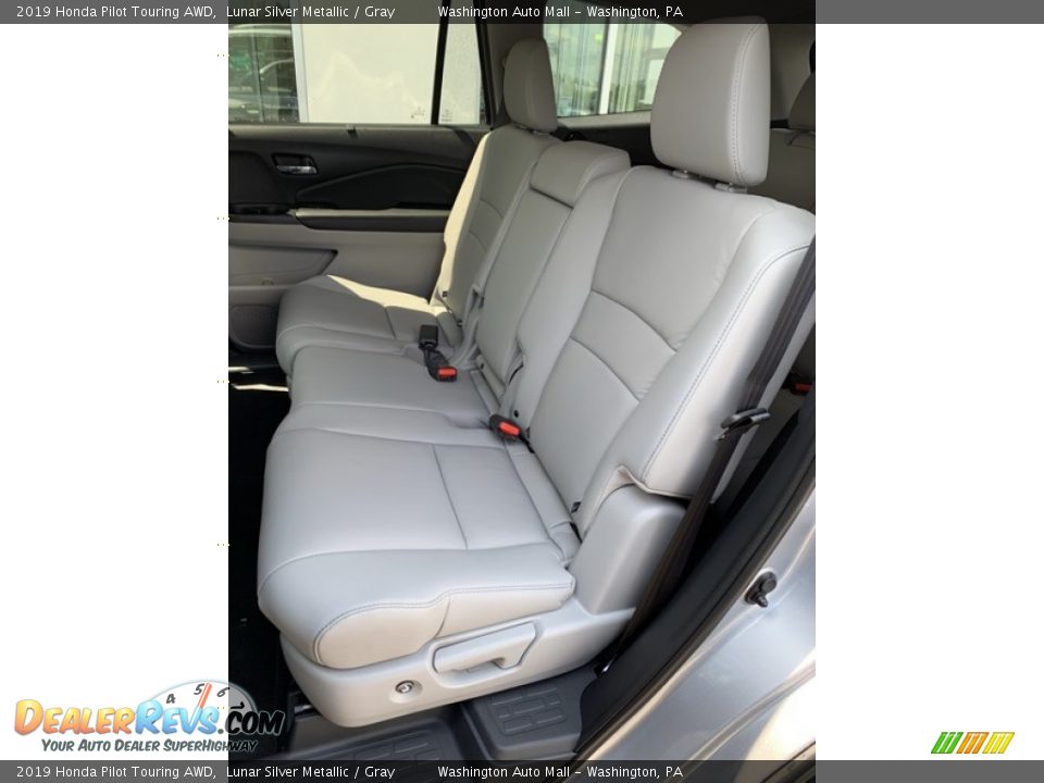 2019 Honda Pilot Touring AWD Lunar Silver Metallic / Gray Photo #18