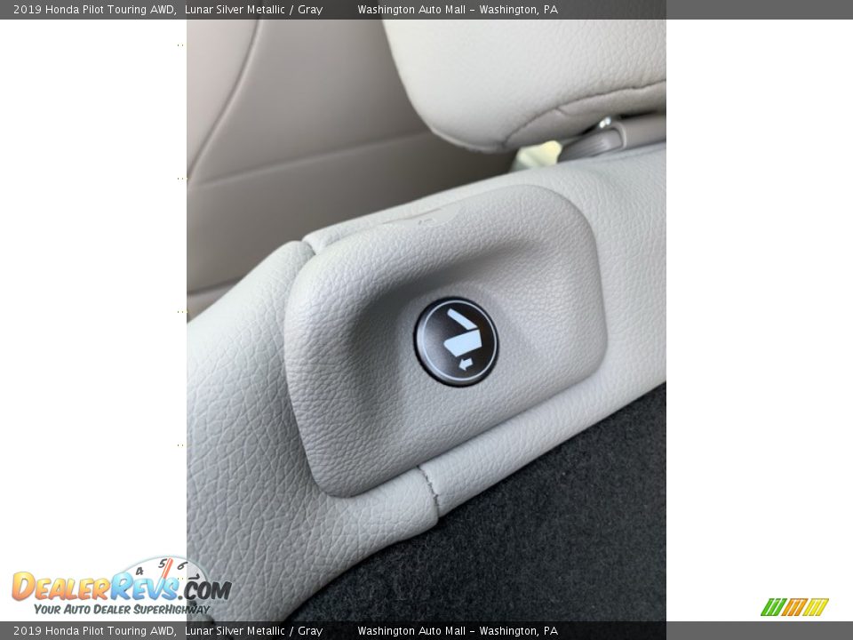 2019 Honda Pilot Touring AWD Lunar Silver Metallic / Gray Photo #20