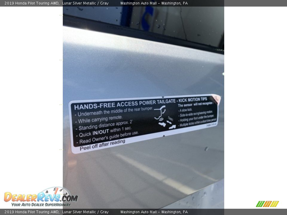 2019 Honda Pilot Touring AWD Lunar Silver Metallic / Gray Photo #22