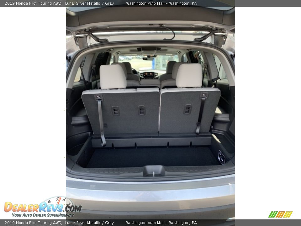 2019 Honda Pilot Touring AWD Lunar Silver Metallic / Gray Photo #24