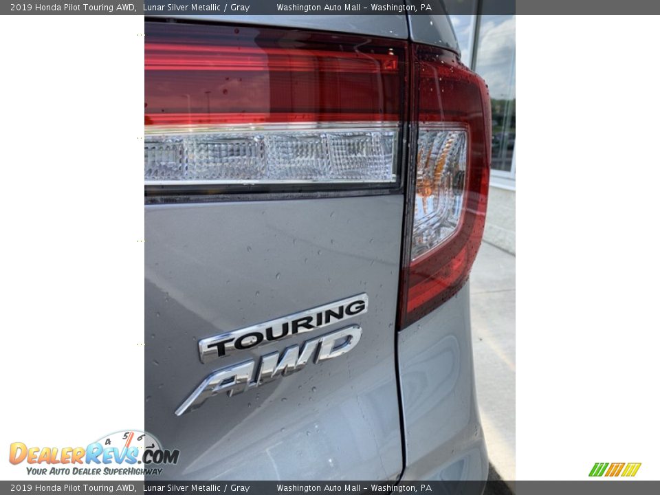 2019 Honda Pilot Touring AWD Lunar Silver Metallic / Gray Photo #26