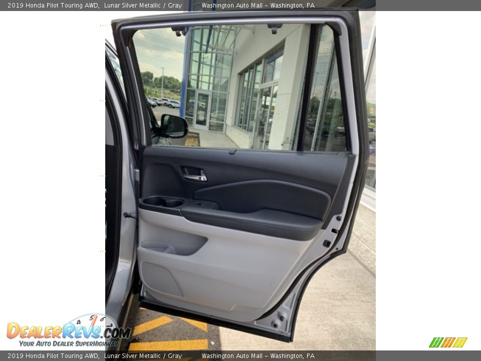 2019 Honda Pilot Touring AWD Lunar Silver Metallic / Gray Photo #27