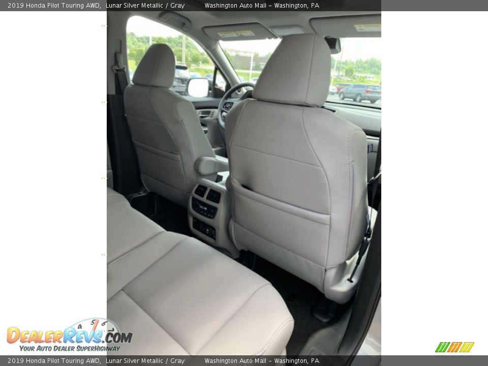 2019 Honda Pilot Touring AWD Lunar Silver Metallic / Gray Photo #31