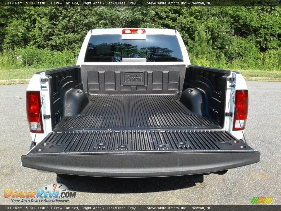 2019 Ram 1500 Classic SLT Crew Cab 4x4 Bright White / Black/Diesel Gray Photo #12