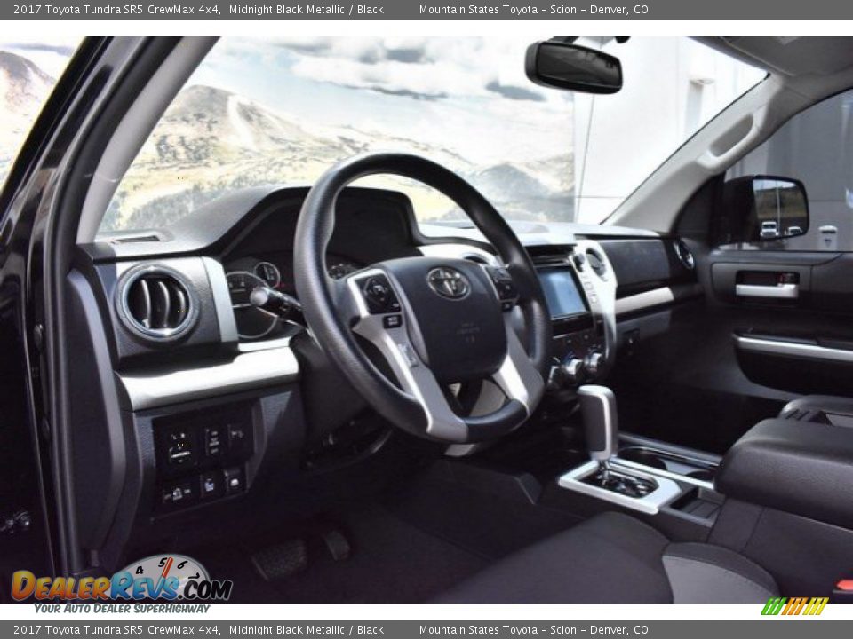 2017 Toyota Tundra SR5 CrewMax 4x4 Midnight Black Metallic / Black Photo #10