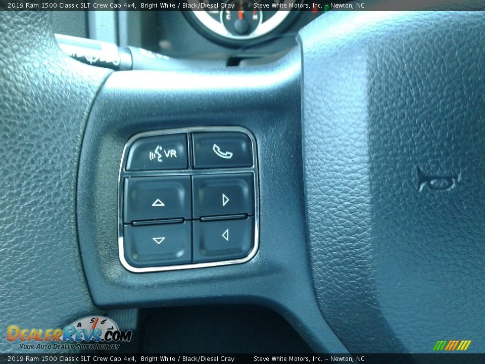 2019 Ram 1500 Classic SLT Crew Cab 4x4 Bright White / Black/Diesel Gray Photo #15