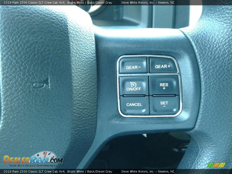 2019 Ram 1500 Classic SLT Crew Cab 4x4 Bright White / Black/Diesel Gray Photo #16
