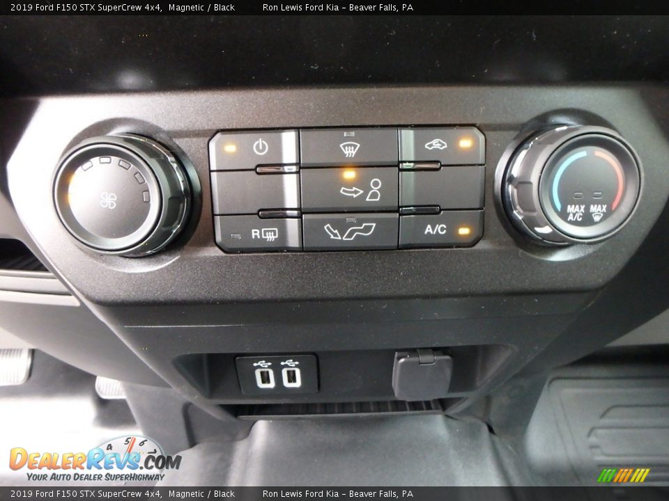 2019 Ford F150 STX SuperCrew 4x4 Magnetic / Black Photo #18