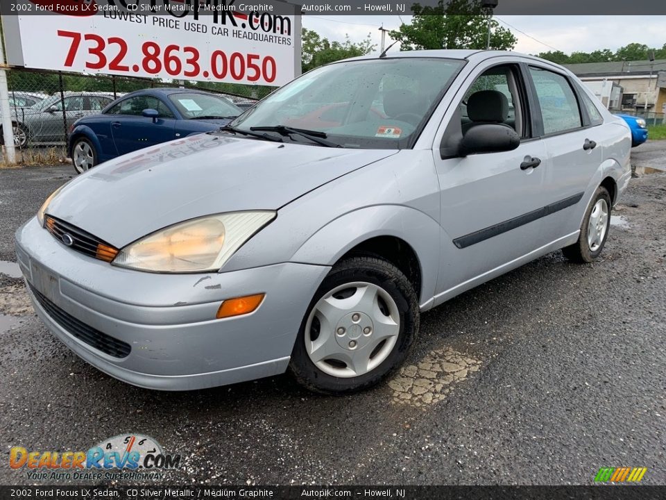 2002 Ford Focus LX Sedan CD Silver Metallic / Medium Graphite Photo #12