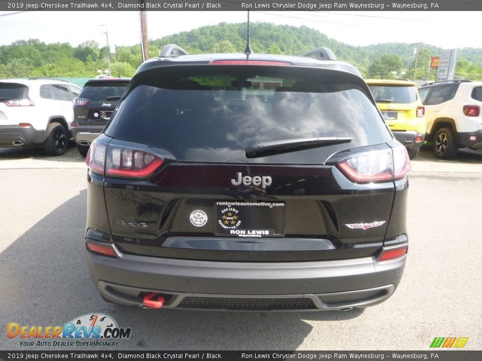2019 Jeep Cherokee Trailhawk 4x4 Diamond Black Crystal Pearl / Black Photo #4