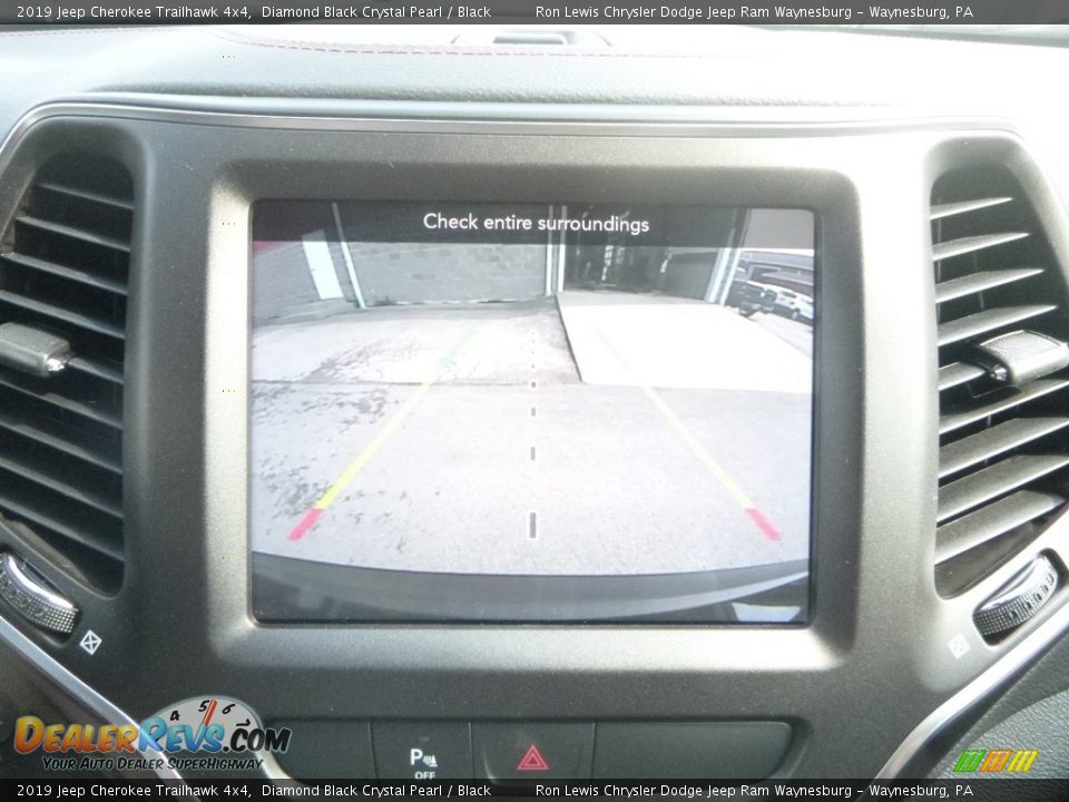 2019 Jeep Cherokee Trailhawk 4x4 Diamond Black Crystal Pearl / Black Photo #17