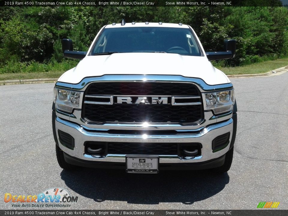2019 Ram 4500 Tradesman Crew Cab 4x4 Chassis Bright White / Black/Diesel Gray Photo #3