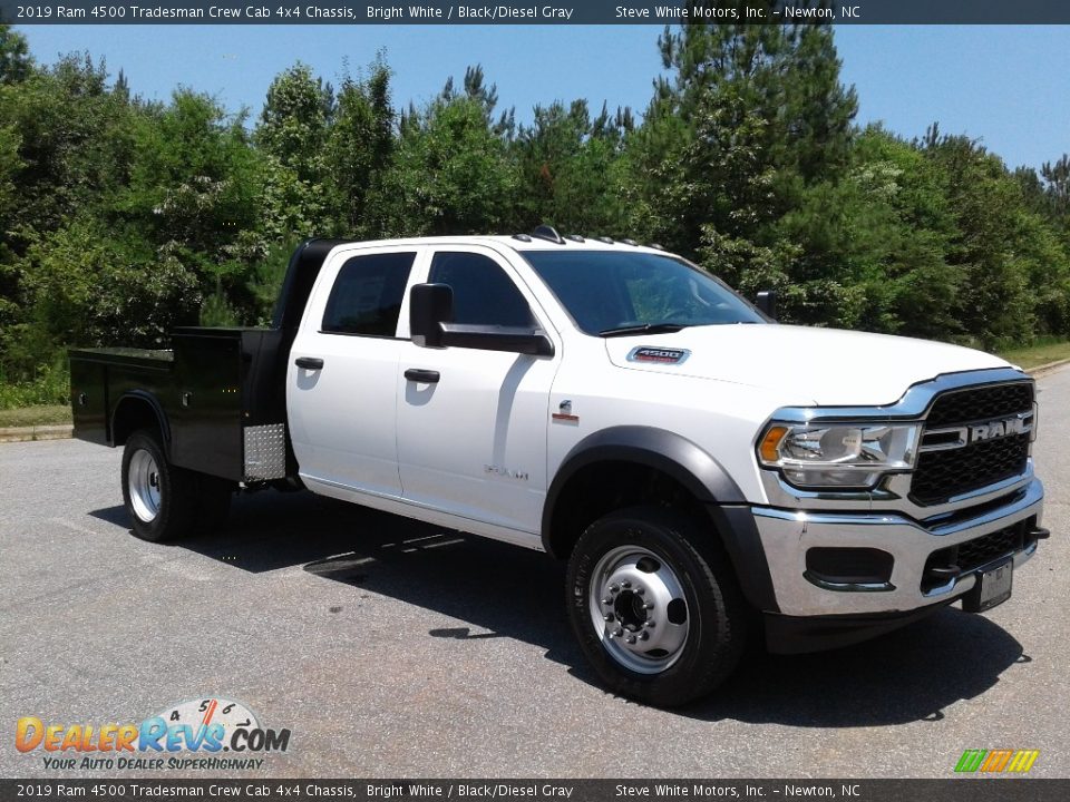2019 Ram 4500 Tradesman Crew Cab 4x4 Chassis Bright White / Black/Diesel Gray Photo #4