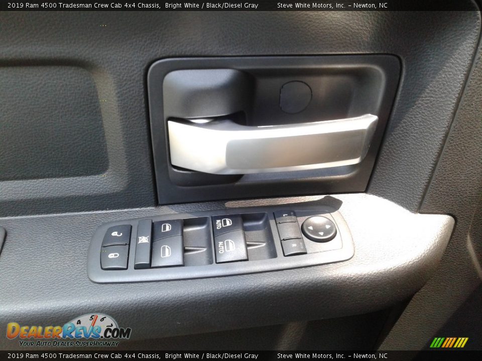 2019 Ram 4500 Tradesman Crew Cab 4x4 Chassis Bright White / Black/Diesel Gray Photo #9