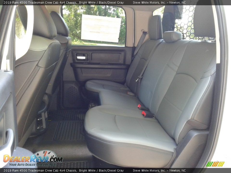 2019 Ram 4500 Tradesman Crew Cab 4x4 Chassis Bright White / Black/Diesel Gray Photo #11