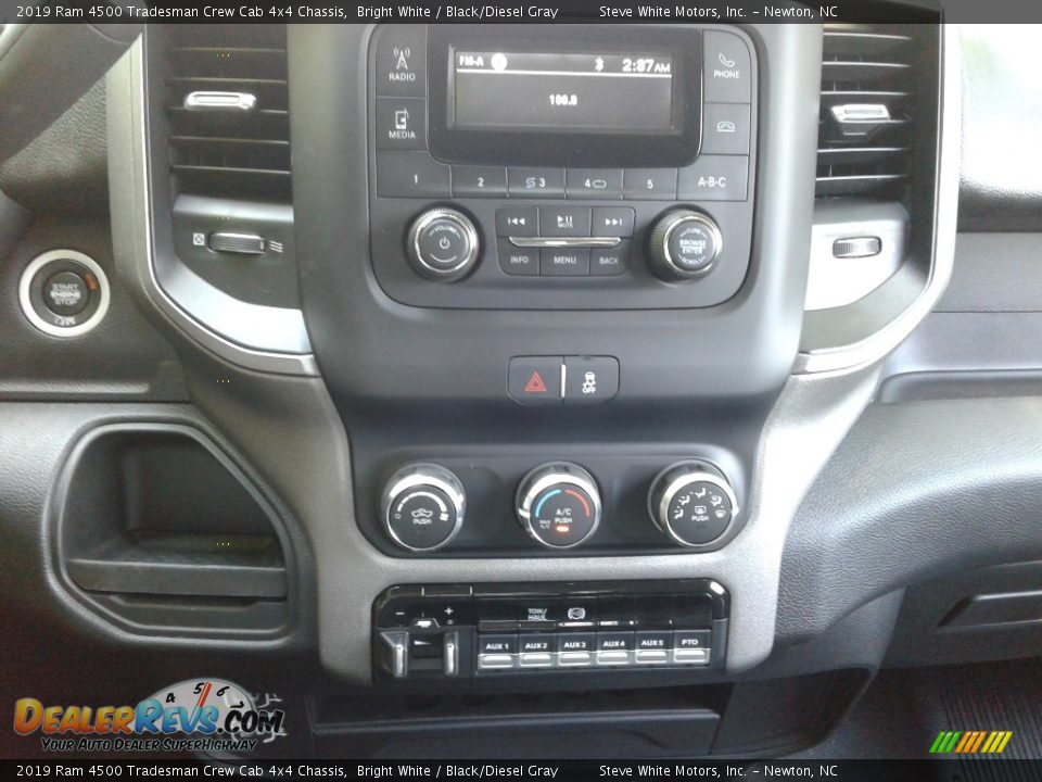 2019 Ram 4500 Tradesman Crew Cab 4x4 Chassis Bright White / Black/Diesel Gray Photo #18