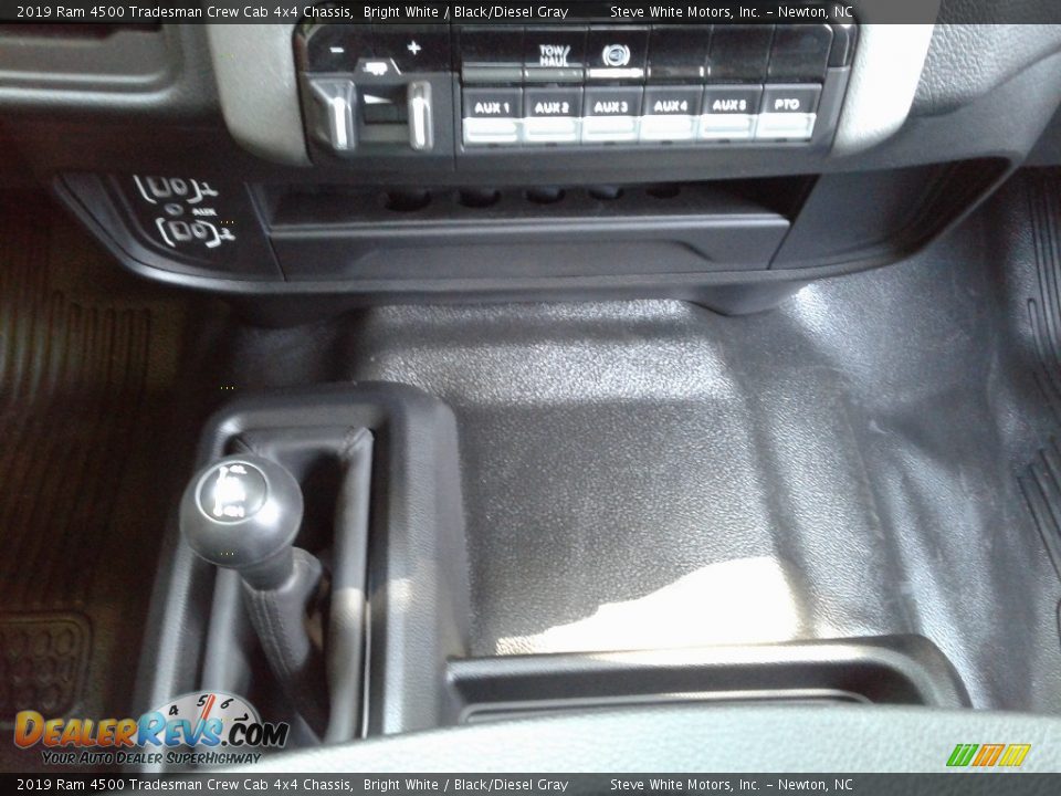 2019 Ram 4500 Tradesman Crew Cab 4x4 Chassis Bright White / Black/Diesel Gray Photo #22