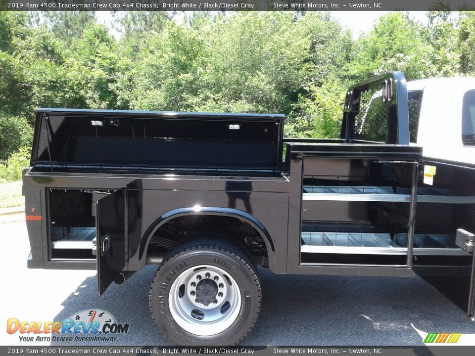 2019 Ram 4500 Tradesman Crew Cab 4x4 Chassis Bright White / Black/Diesel Gray Photo #24