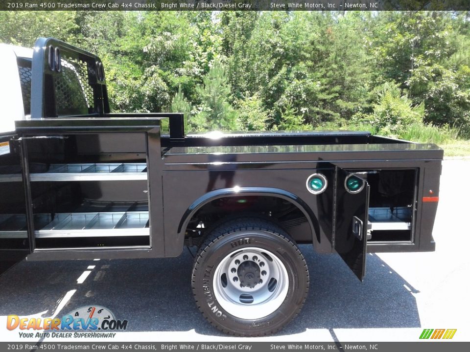 2019 Ram 4500 Tradesman Crew Cab 4x4 Chassis Bright White / Black/Diesel Gray Photo #25