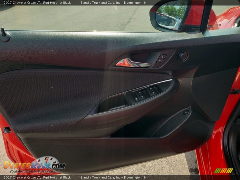 2017 Chevrolet Cruze LT Red Hot / Jet Black Photo #4