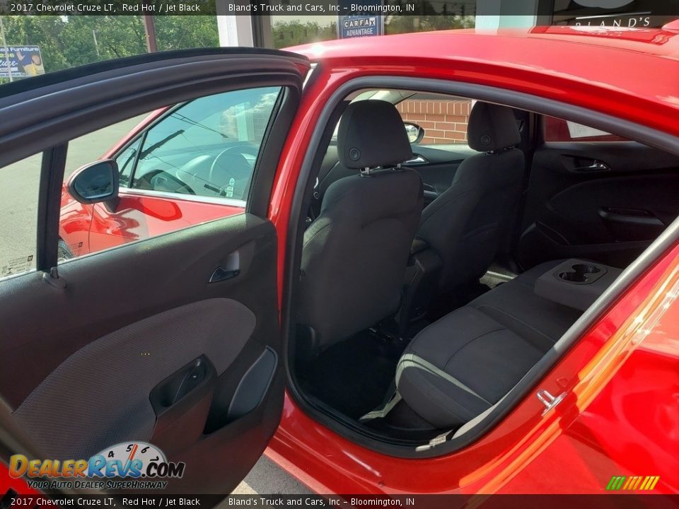 2017 Chevrolet Cruze LT Red Hot / Jet Black Photo #26