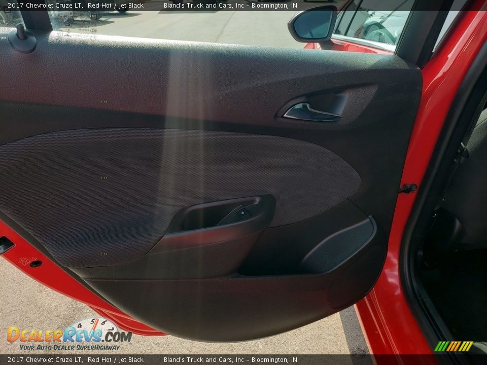 2017 Chevrolet Cruze LT Red Hot / Jet Black Photo #27