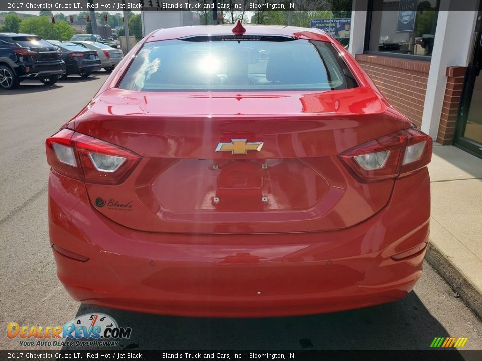 2017 Chevrolet Cruze LT Red Hot / Jet Black Photo #33