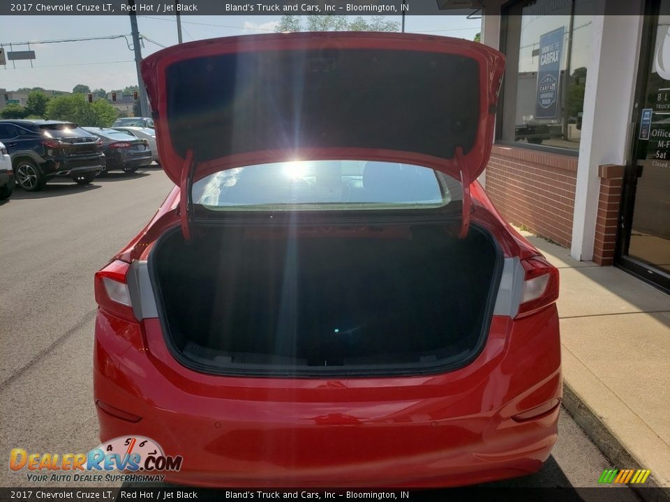 2017 Chevrolet Cruze LT Red Hot / Jet Black Photo #34