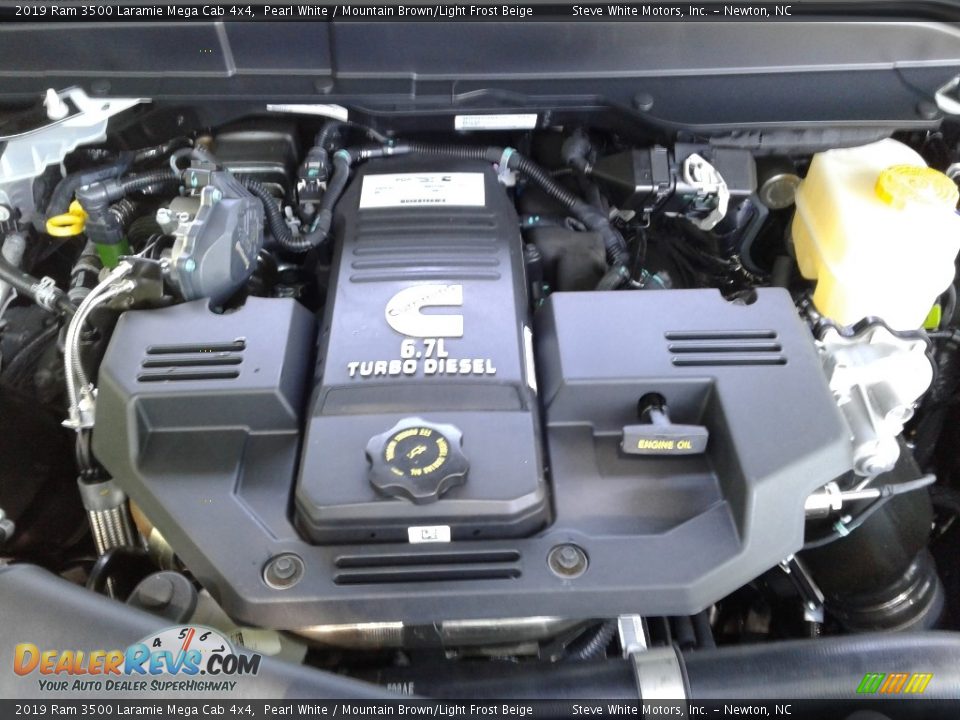 2019 Ram 3500 Laramie Mega Cab 4x4 6.7 Liter OHV 24-Valve Cummins Turbo-Diesel Inline 6 Cylinder Engine Photo #31