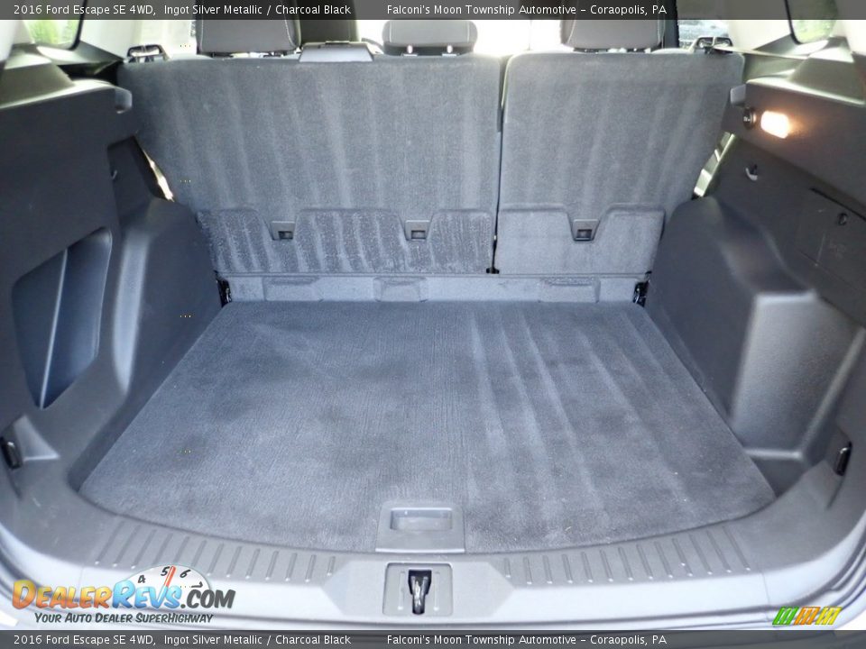 2016 Ford Escape SE 4WD Ingot Silver Metallic / Charcoal Black Photo #4