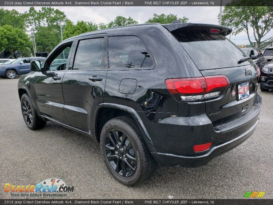 2019 Jeep Grand Cherokee Altitude 4x4 Diamond Black Crystal Pearl / Black Photo #4