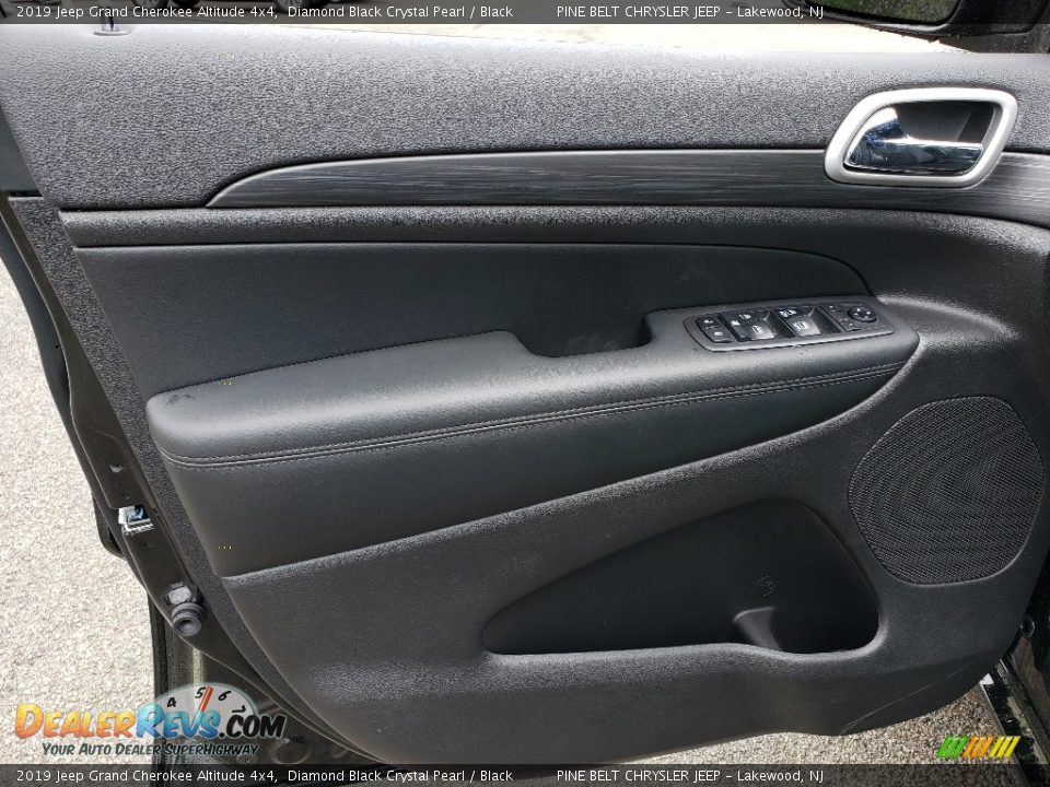 2019 Jeep Grand Cherokee Altitude 4x4 Diamond Black Crystal Pearl / Black Photo #8