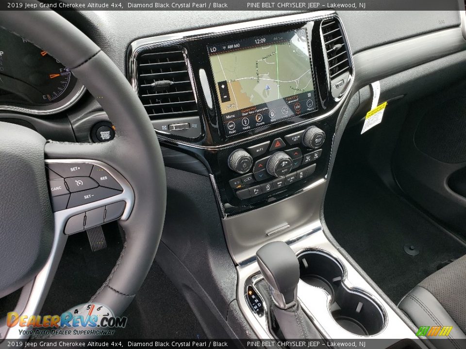 2019 Jeep Grand Cherokee Altitude 4x4 Diamond Black Crystal Pearl / Black Photo #10