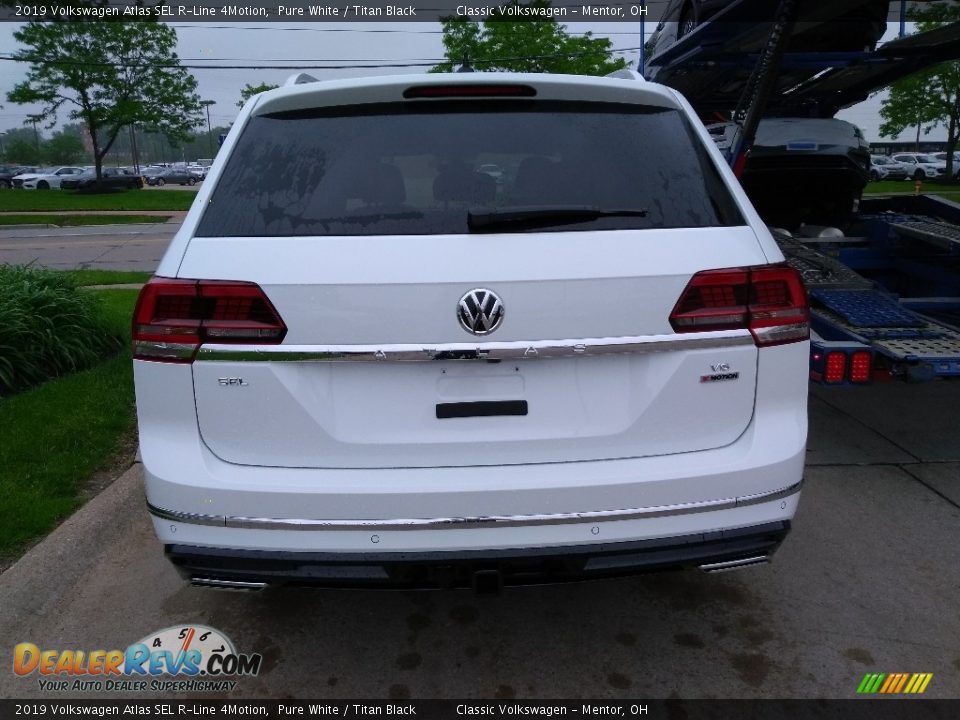 2019 Volkswagen Atlas SEL R-Line 4Motion Logo Photo #5