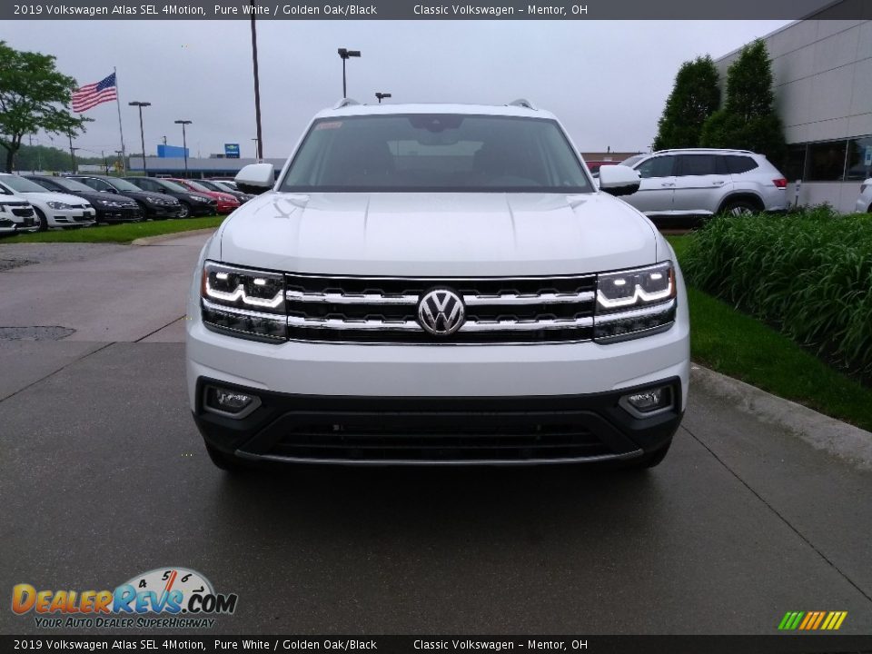 2019 Volkswagen Atlas SEL 4Motion Pure White / Golden Oak/Black Photo #2