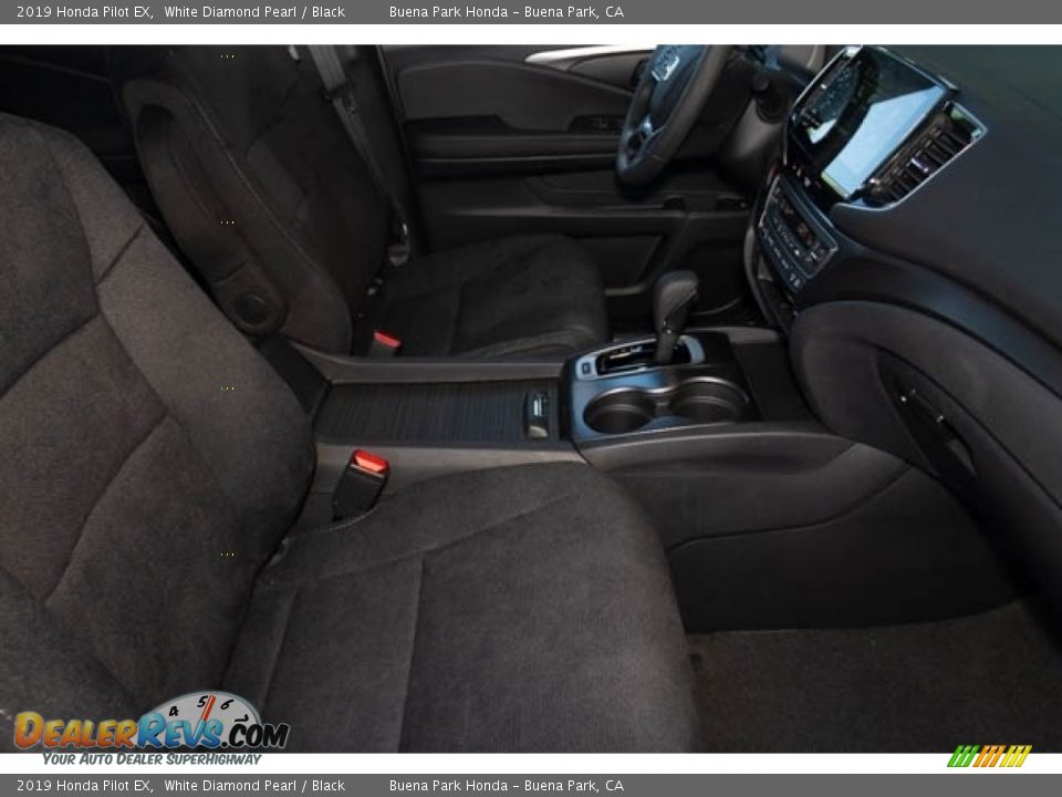 2019 Honda Pilot EX White Diamond Pearl / Black Photo #32