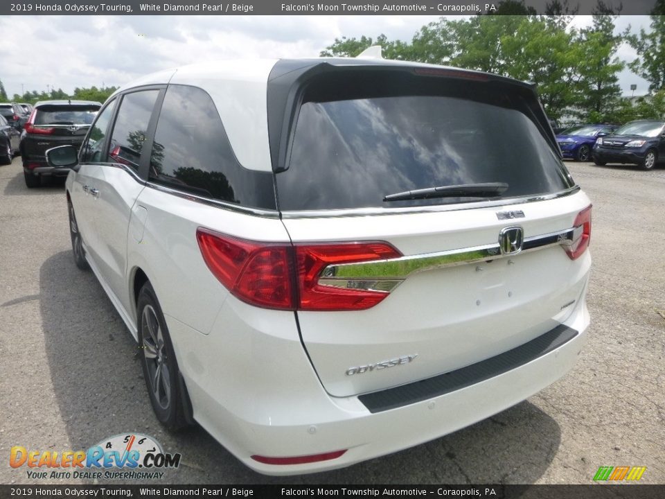 2019 Honda Odyssey Touring White Diamond Pearl / Beige Photo #2