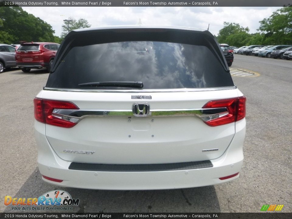 2019 Honda Odyssey Touring White Diamond Pearl / Beige Photo #3