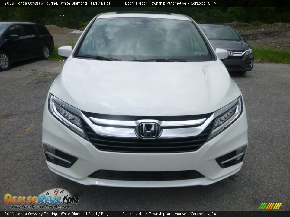 2019 Honda Odyssey Touring White Diamond Pearl / Beige Photo #6