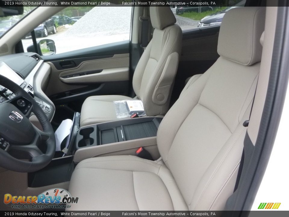2019 Honda Odyssey Touring White Diamond Pearl / Beige Photo #8