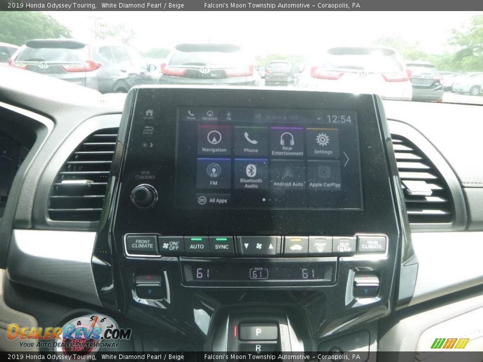 2019 Honda Odyssey Touring White Diamond Pearl / Beige Photo #14