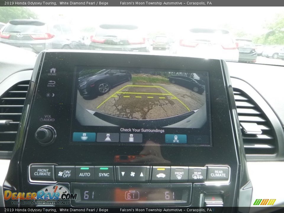 2019 Honda Odyssey Touring White Diamond Pearl / Beige Photo #15