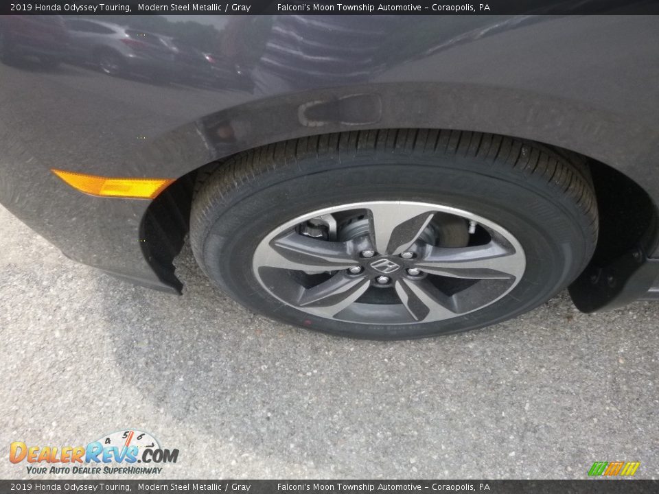 2019 Honda Odyssey Touring Modern Steel Metallic / Gray Photo #7